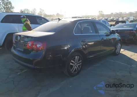 2007 Volkswagen Jetta 2.5 из США, поврежденный, VIN 3VWSF71K87M103672